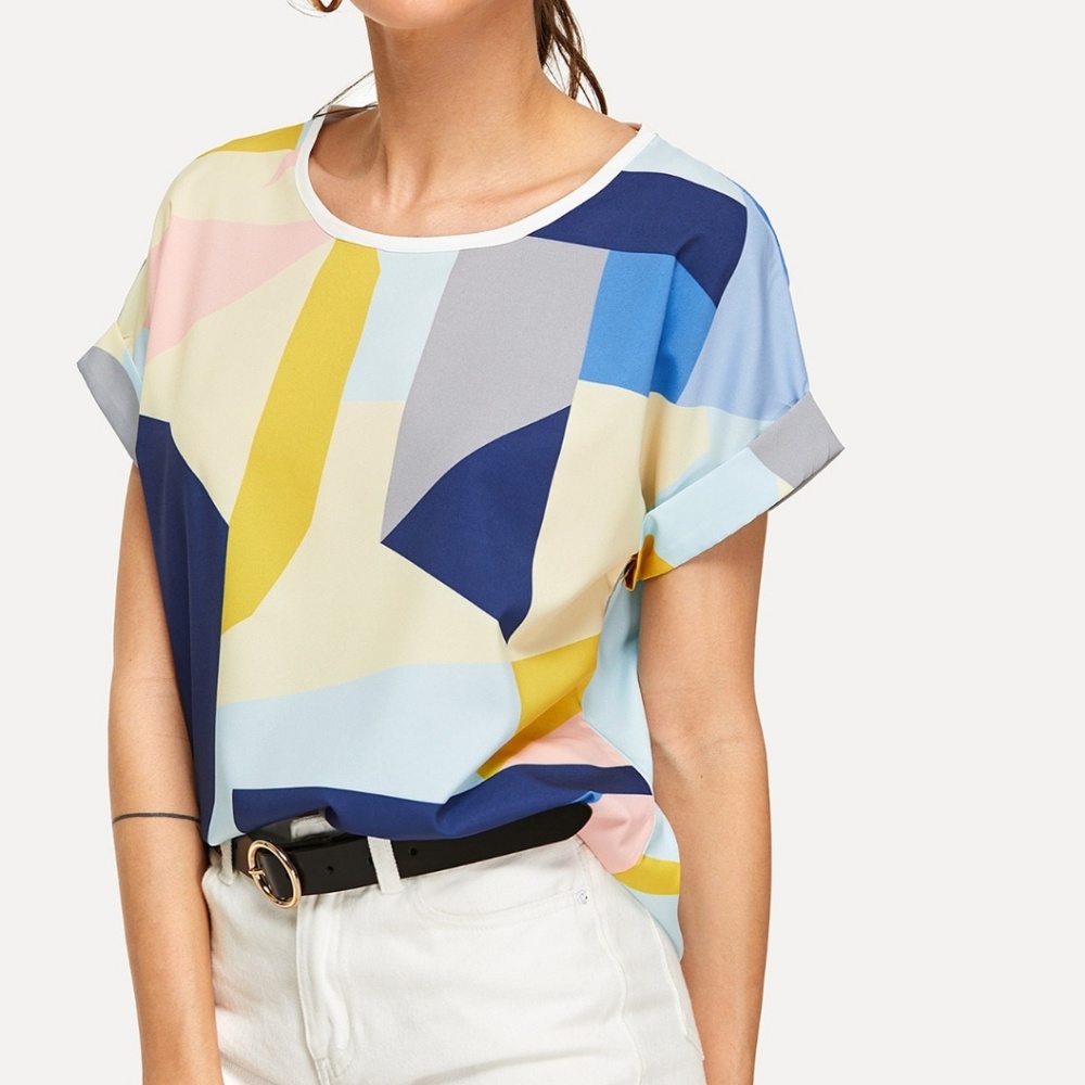 Geometric Print Cuffed Blouse